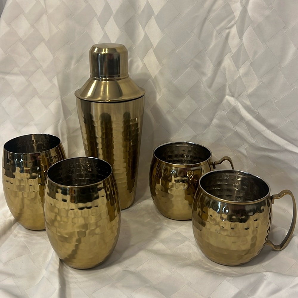 Gold Barware set